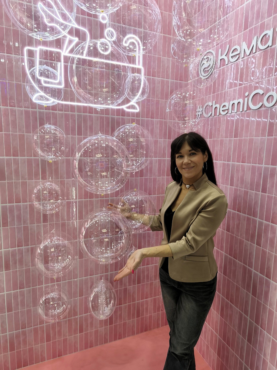 Коллеги вернулись сразу с двух крупных выставок